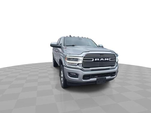 2022 RAM 2500 Laramie Crew Cab 4x4 6'4' Box