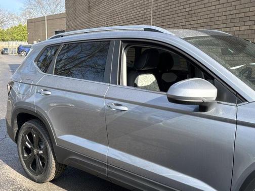 2025 Volkswagen Taos 1.5T SEL