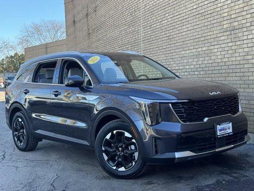 2025 Kia Sorento S