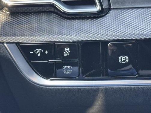 2025 Kia Sportage Hybrid LX