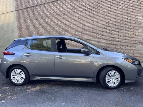 2025 Nissan Leaf S