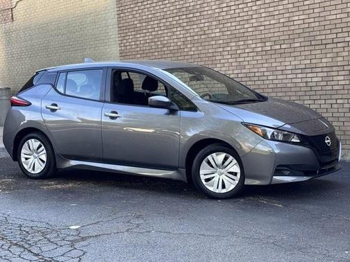 2025 Nissan Leaf S