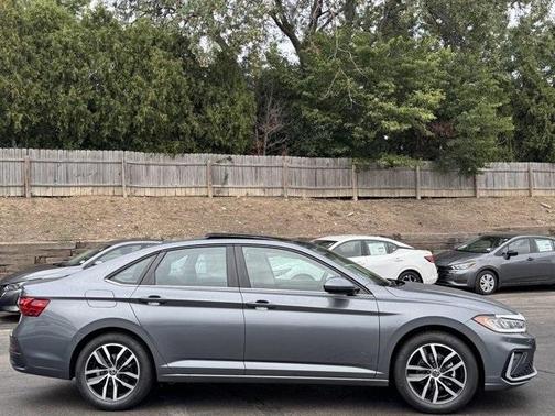 2025 Volkswagen Jetta 1.5T SE