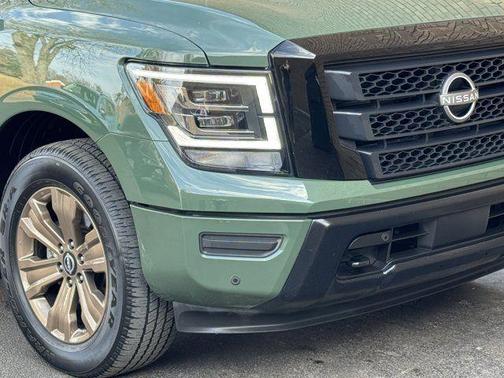 2024 Nissan Titan SV