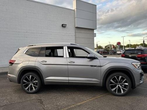 2025 Volkswagen Atlas 2.0T SEL Premium R-Line