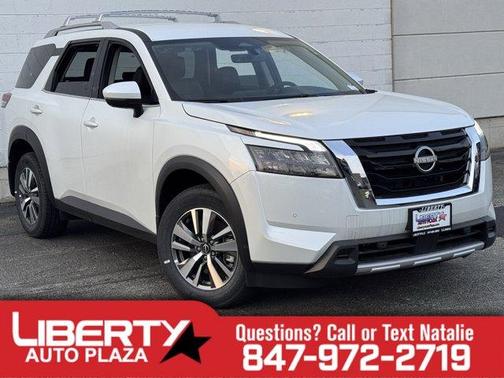 2025 Nissan Pathfinder SL