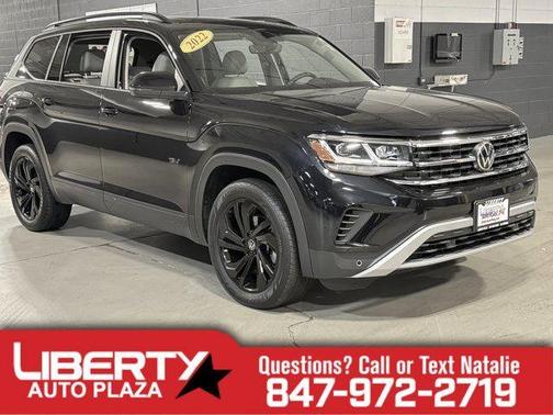Deep Black Pearl Effect 2022 Volkswagen Atlas 3.6L SE w/Technology
