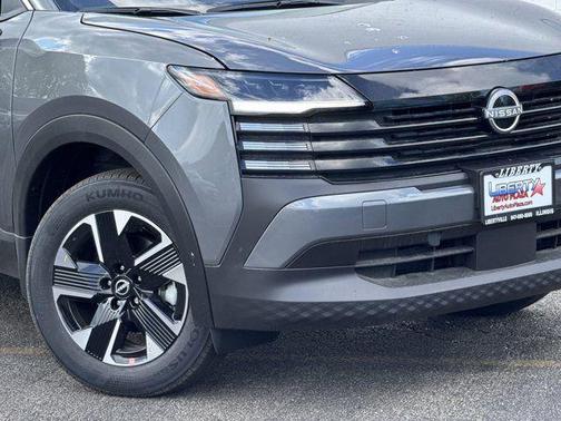 Gun Metallic 2025 Nissan Kicks SV