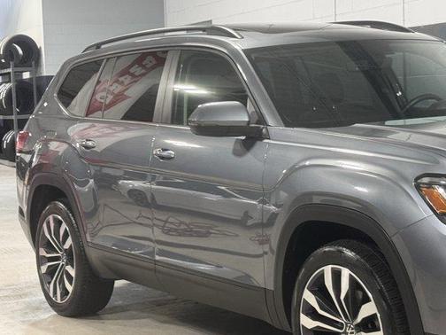 2022 Volkswagen Atlas 3.6L SE w/Technology