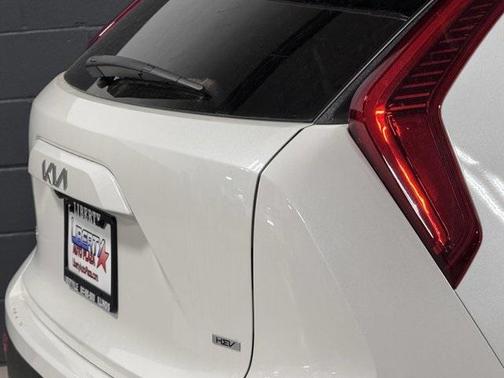 2025 Kia Niro EX