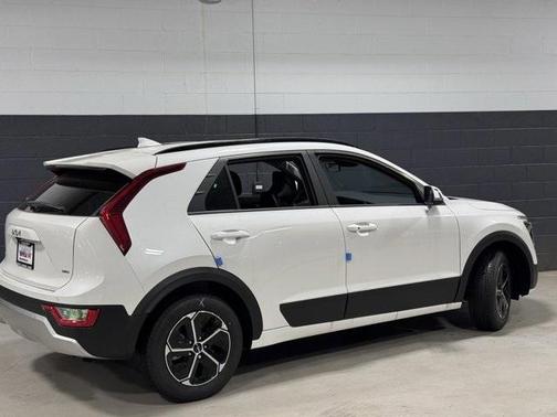 2025 Kia Niro EX