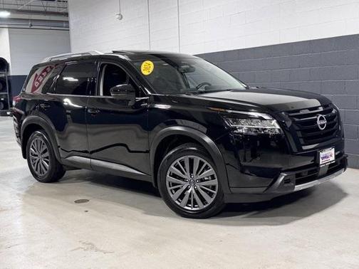 2024 Nissan Pathfinder SL