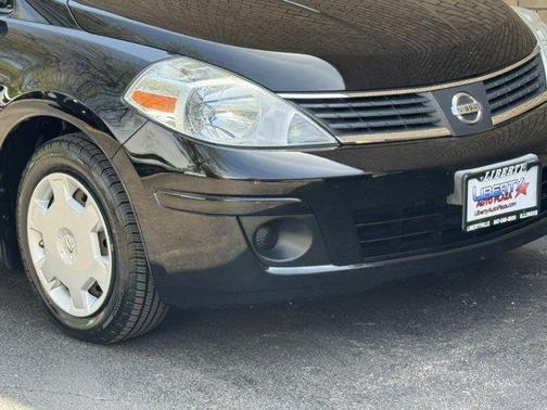 Super Black 2009 Nissan Versa 1.8 S