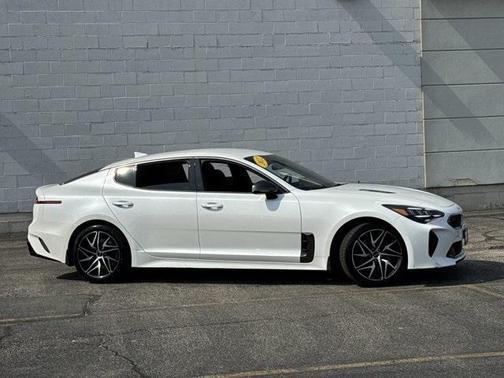 2022 Kia Stinger GT-Line