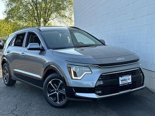 2025 Kia Niro SX