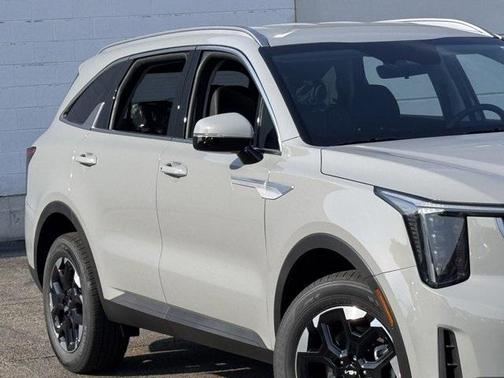 2025 Kia Sorento S