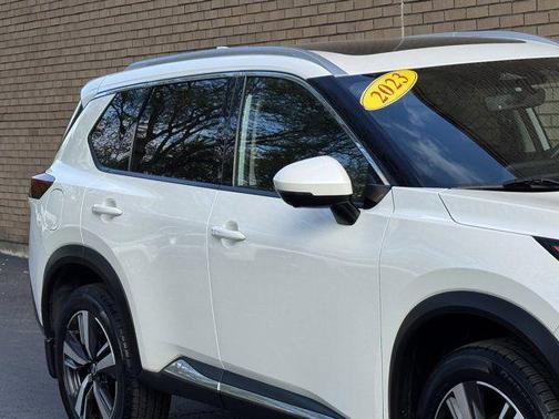White 2023 Nissan Rogue Platinum