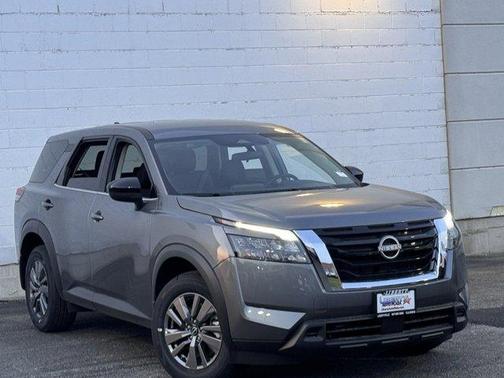 2025 Nissan Pathfinder S