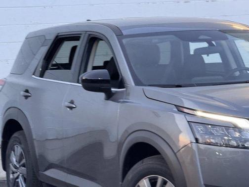 2025 Nissan Pathfinder S