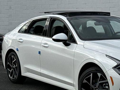 2025 Kia K5 EX