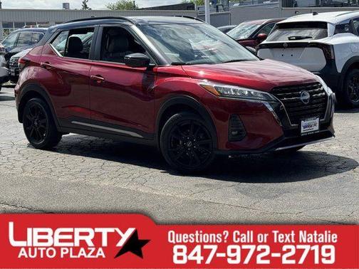 2 Tone Red / Black 2023 Nissan Kicks SR