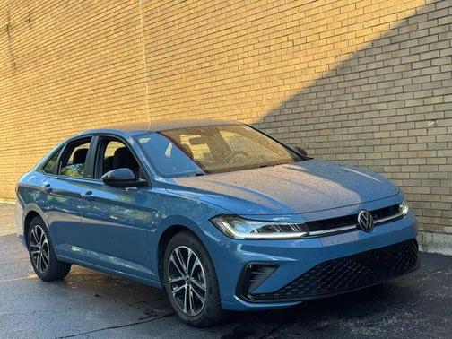 Monterey Blue Pearl 2025 Volkswagen Jetta 1.5T Sport