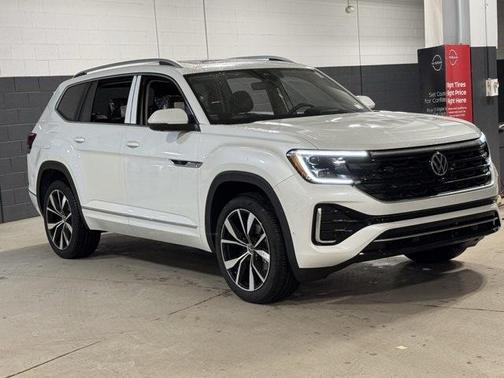 2026 Volkswagen Atlas 2.0T SEL Premium R-Line