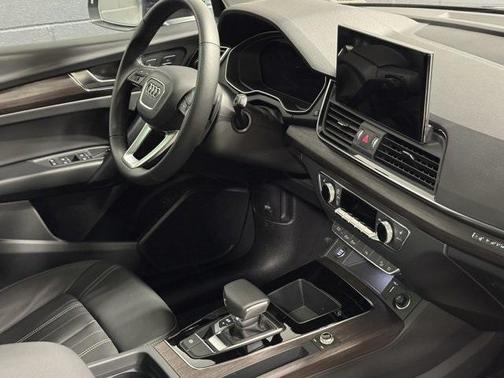 2025 Audi Q5 40 Premium