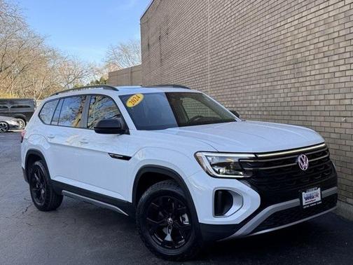 2024 Volkswagen Atlas 2.0T Peak Edition SE w/Technology