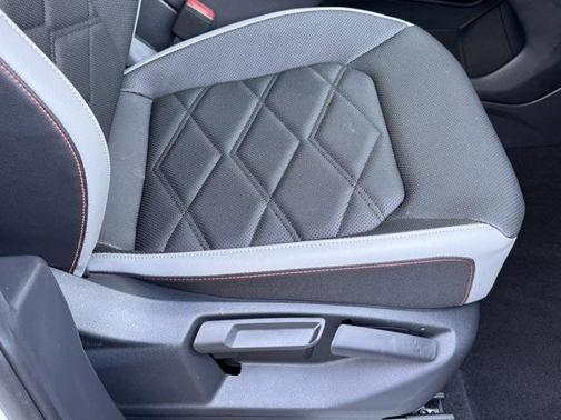 2024 Volkswagen Atlas 2.0T Peak Edition SE w/Technology