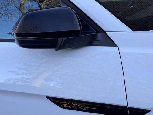 2024 Volkswagen Atlas 2.0T Peak Edition SE w/Technology