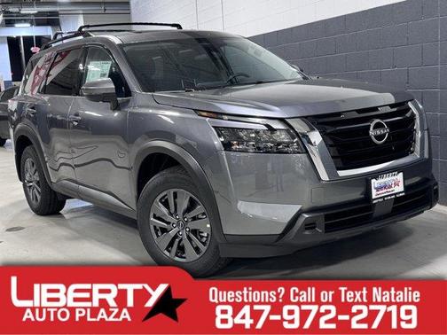 2025 Nissan Pathfinder SV
