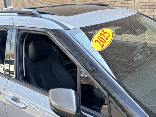 Ceramic Silver 2025 Kia Carnival Hybrid SX PRESTIGE