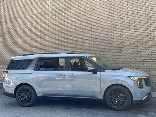 Ceramic Silver 2025 Kia Carnival Hybrid SX PRESTIGE