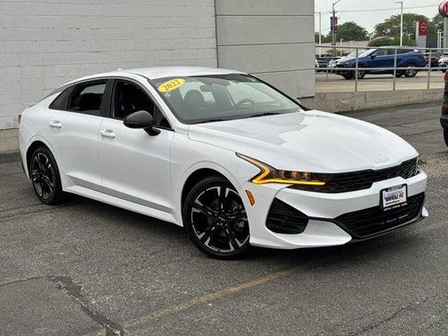 2022 Kia K5 GT-Line