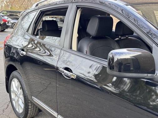 2011 Nissan Rogue SV