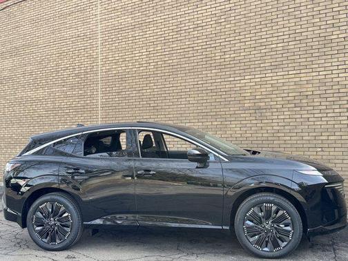 Black 2026 Nissan Murano Platinum