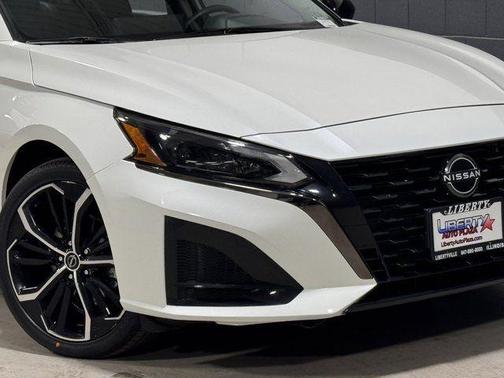 2023 Nissan Altima 2.5 SR