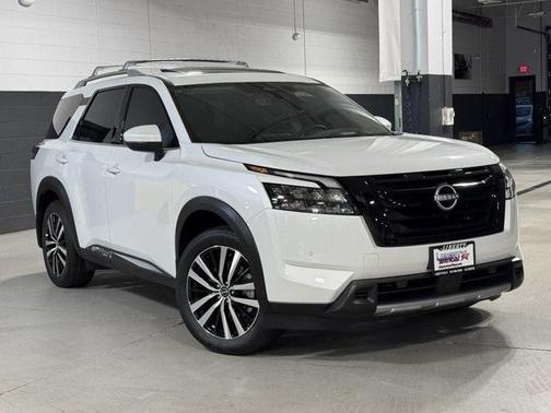 2025 Nissan Pathfinder Platinum