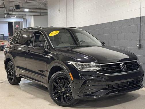 2022 Volkswagen Tiguan 2.0T SE R-Line Black