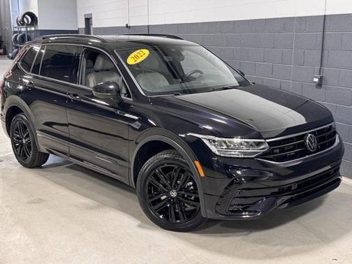 2022 Volkswagen Tiguan 2.0T SE R-Line Black