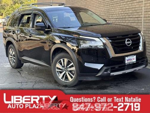 2024 Nissan Pathfinder SL
