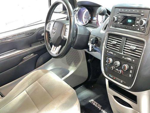 Stone White Clearcoat 2012 Dodge Grand Caravan SE/AVP