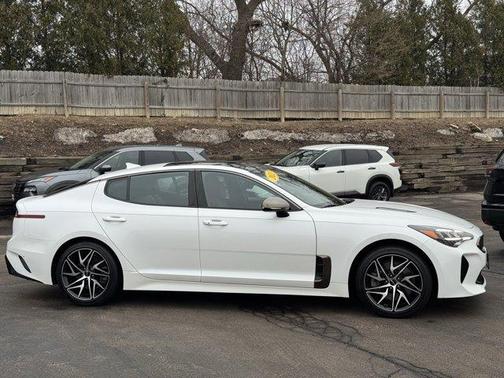 2023 Kia Stinger GT-Line