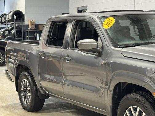 2024 Nissan Frontier SL