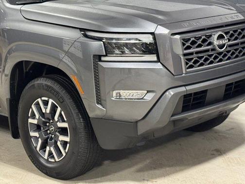 2024 Nissan Frontier SL