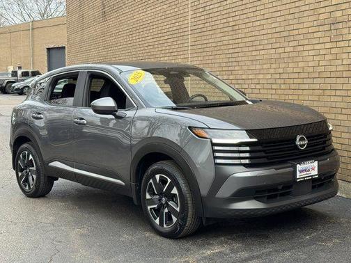 2025 Nissan Kicks SV