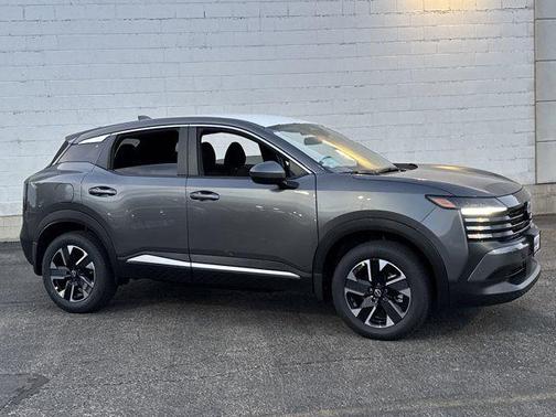 Gun Metallic 2025 Nissan Kicks SV