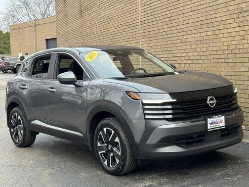 2025 Nissan Kicks SV