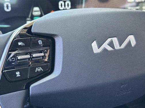 2025 Kia Niro SX Touring